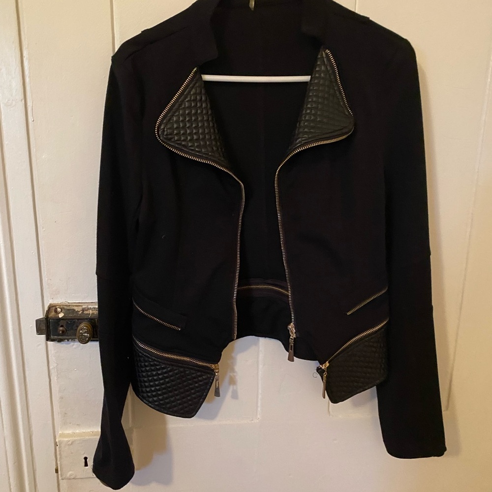 Xtaren Black Quilted Women's Blazer